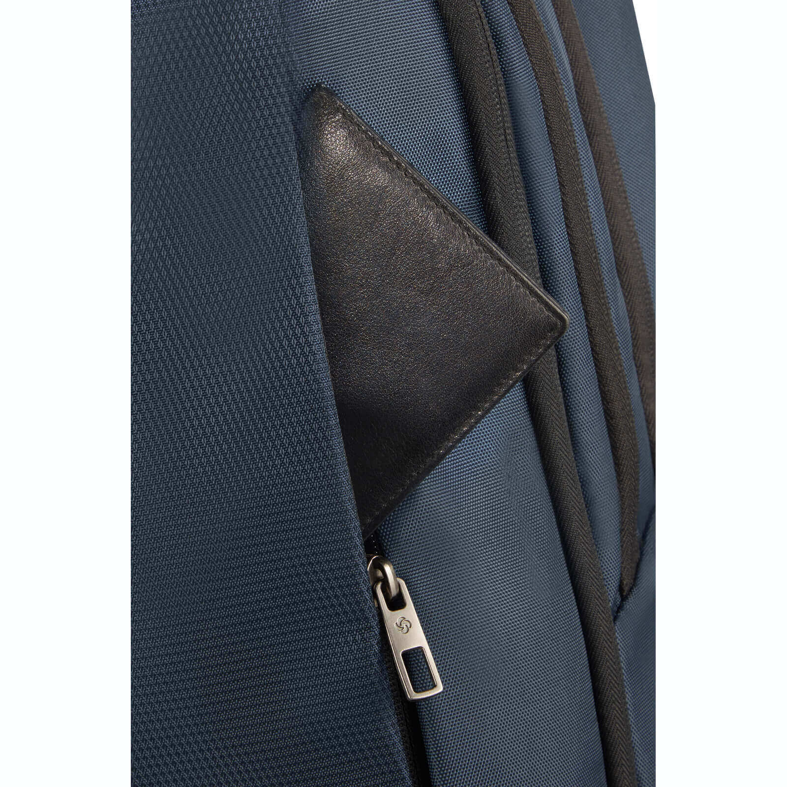 SAMSONITE-CM5-01-007-17.3-Guard-IT-2.0-Notebook-Sirt-Cantasi-Mavi-3